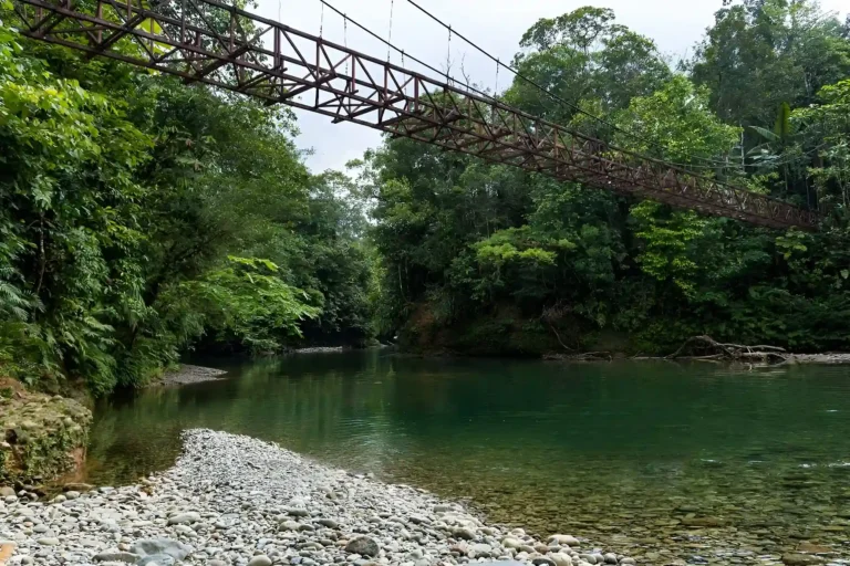 san Cipriano es uno de los lugares mas hermosos por sus aguas y vistas.